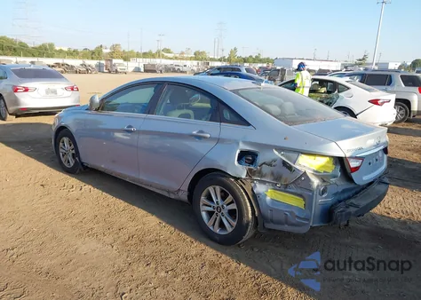 2013 Hyundai Sonata Gls z USA, uszkodzony, nr VIN 5NPEB4AC6DH662397